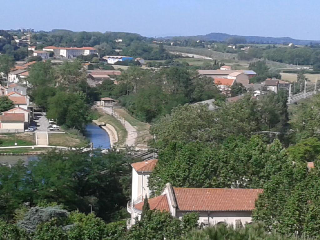 Venez Rever Beziers Centre Et Gare Il Y A Plus Cher Mais C Est Moins Bien Exterior foto